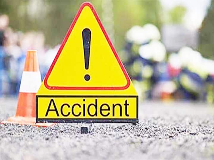 Man dies in spot at Padi vehicle accident and 3 accused attacked IT woman employee in Ambattur சென்னை : பாடியில் லோடு வண்டி மோதி பலியான இருசக்கர வாகன ஓட்டி