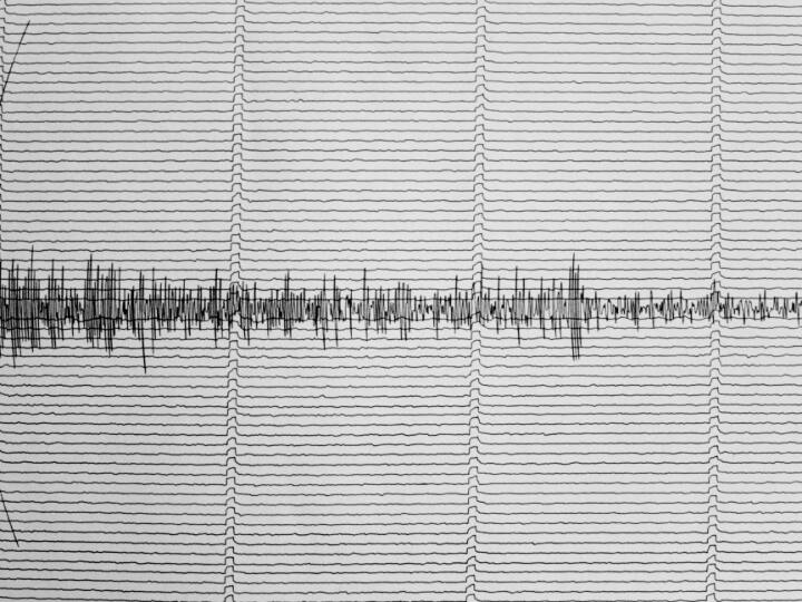 maharashtra news Nashik news Nashik's Dindori taluka area hit by mild earthquake again Dindori Earthquake : नाशिकचा दिंडोरी परिसर पुन्हा भूकंपाच्या धक्क्यांनी हादरला, चार दिवसांत दुसरा धक्का 