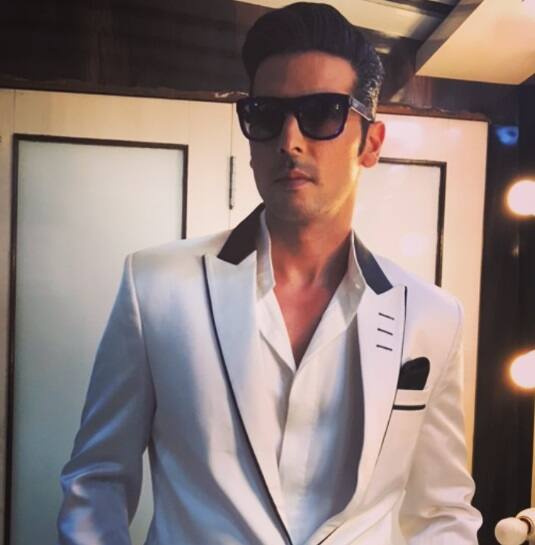 জায়েদ খানের ব্যক্তিগত জীবনও যেন সিনেমার মতো। ছোটবেলার প্রেমিকা মালাইকা পারেখের সঙ্গে বিবাহিত জীবন শুরু করেন। তাঁর সোশ্যাল মিডিয়া হ্যান্ডলে চোখ রাখলে স্বামী-স্ত্রীর একাধিক রোম্যান্টিক ছবি নজর কাড়বে।