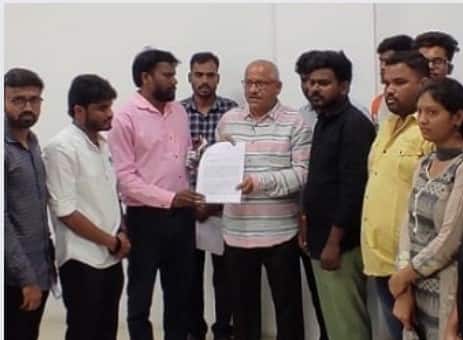 Pune University Student Organizations To Protest If Fee Hike Not Revoked Savitribai Phule Pune University: फी वाढ मागे घ्या अन्यथा आंदोलन करु;  विद्यार्थी संघटनेचा इशारा
