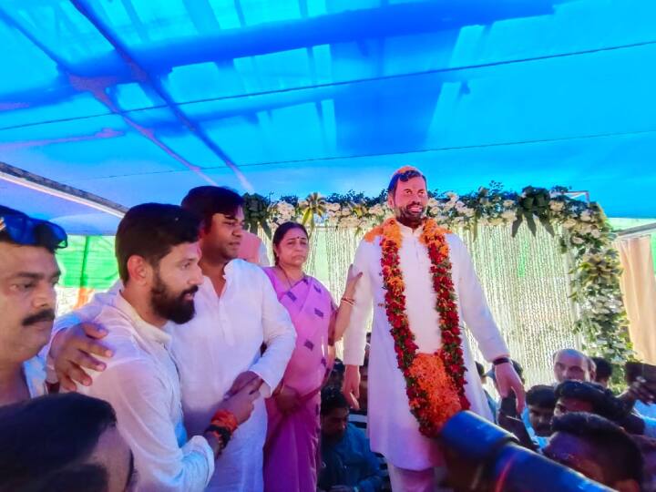 Ramvilas Paswan Jayanti: मुकेश सहनी ने रामविलास पासवान को बताया आदर्श, जयंती पर VIP सुप्रीमो ने कह दी बड़ी बात Ramvilas Paswan Jayanti: Mukesh Sahani considered Ramvilas Paswan as his ideal he reached Hajipur Vaishali at unveiling of the statue Ramvilas Paswan Jayanti: मुकेश सहनी ने रामविलास पासवान को बताया आदर्श, जयंती पर VIP सुप्रीमो ने कह दी बड़ी बात