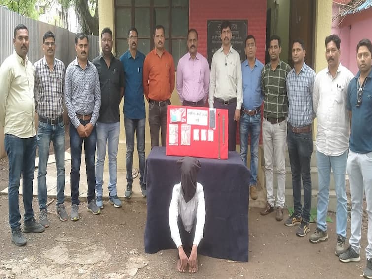 Wardha police arrested burglar, seize Rs 3 lakh 84 thousand Wardha Crime : घरफोड्या करणारा अट्टल चोर अखेर जेरबंद, 3 लाख 84 हजारांचा मुद्देमाल जप्त