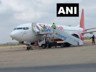 SpiceJet Emergency Landing: દિલ્હીથી દુબઈ જતાં સ્પાઇસ જેટની ફ્લાઇટનું કરાચીમાં ઈમરજન્સી લેંડિંગ, જાણો વિગત