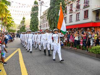 Indian Navy Jobs: ભારતીય નૌસેનામાં બહાર પડી નોકરી માટેની મોટી ભરતી, આ રીતે કરો અરજી........