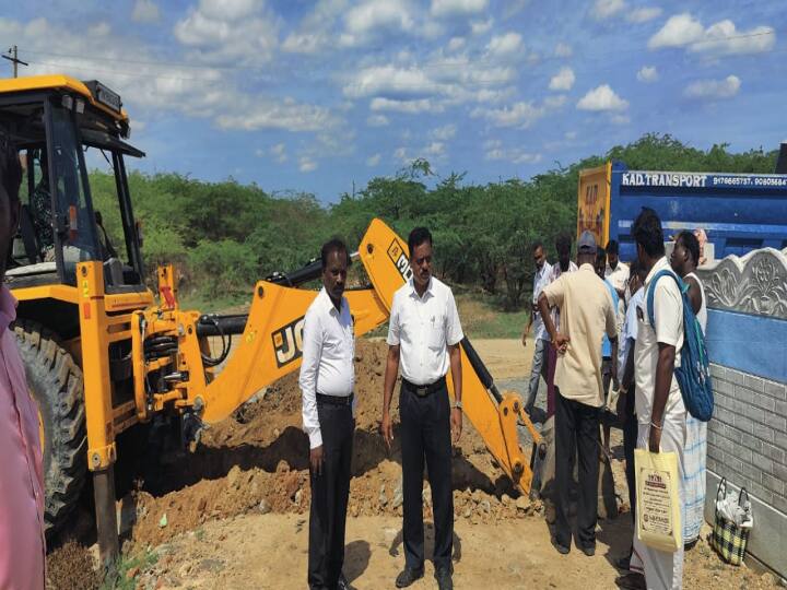 35 Crores belonging to Senganmaleeswarar Temple near Kelambakkam Recovery of 6 acres of temple land, Hindu religious welfare department officials take action சென்னை அருகே கோவிலுக்கு சொந்தமான 35 கோடி மதிப்புள்ள நிலம் மீட்பு.. அதிரடியில் அதிகாரிகள்..