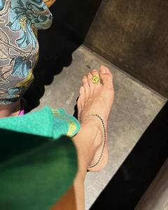 Malavika Mohanan: மஞ்சள் மேகம் - ஒரு மஞ்சள் மேகம் - மாளவிகா மோகனன் லேட்டஸ்ட் போட்டோஸ்..!