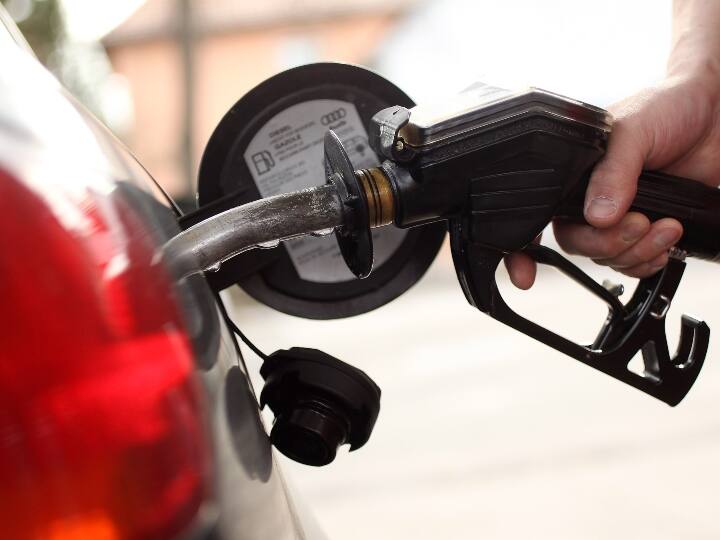 petrol and diesel price on 6th july 2022 Petrol, Diesel Price : 46ஆவது நாளாக மாறாத விலையில் விற்பனையாகும் பெட்ரோல், டீசல்!