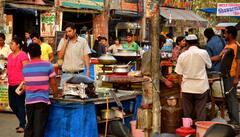 Places To Eat In Noida: फूड लवर्स के लिए नोएडा में हैं कई खास जगह, आप भी कर सकते हैं ट्राइ