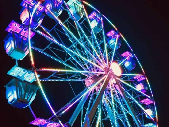 Kolkata news 26 year old woman injured after falling from Ferris wheel in Kolkata, 3 arrested Kolkata News: कोलकाता में फेरिस व्हील से गिरकर 26 साल की महिला हुई घायल, मेला आयोजक सहित 3 गिरफ्तार