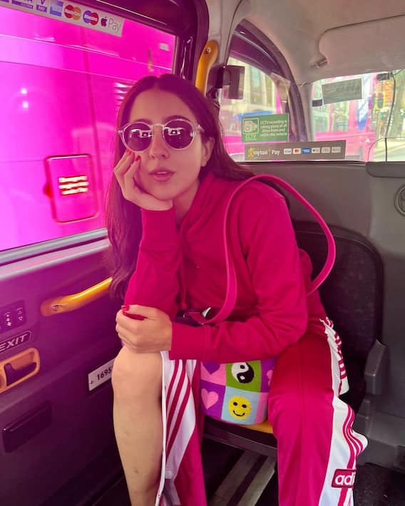 दोस्तों और भाई इब्राहिम के साथ लंदन में छुट्टियां मना रही हैं Sara Ali Khan, ट्रिप की ऐसी तस्वीरें की हैं शेयर