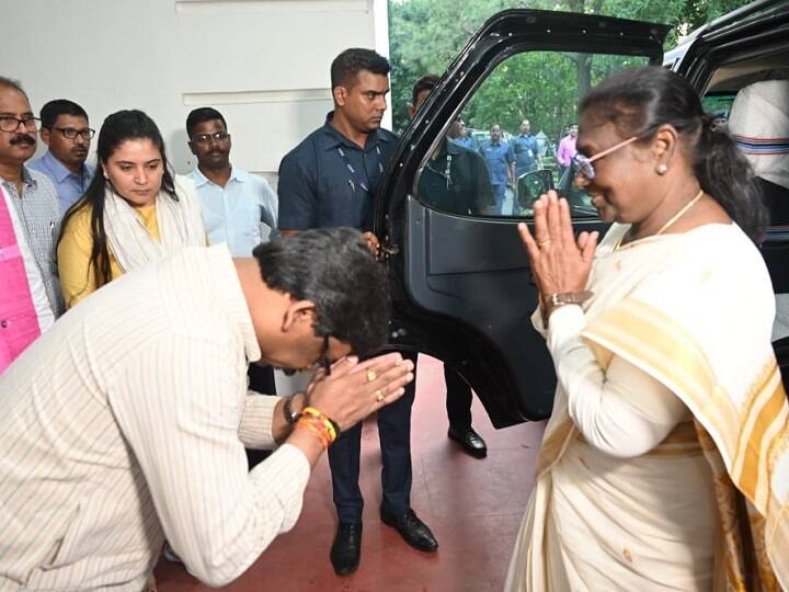 Presidential Election 2022 Draupadi Murmu meets Jharkhand CM Hemant Soren know JMM Stand Presidential Election 2022: राष्ट्रपति चुनाव को लेकर द्रौपदी मुर्मू ने CM हेमंत सोरेन से की मुलाकात, जानें JMM से किस तरह के मिल रहे हैं संकेत 