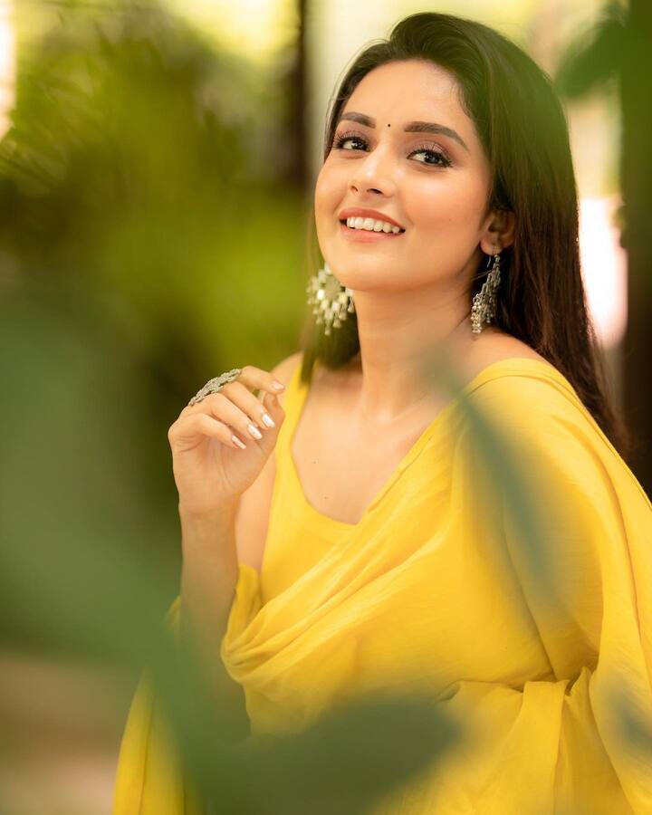 லட்சம் பல லட்சம் பூக்கள் ஒன்றாக பூத்ததே