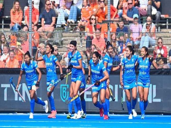 FIH Womens Hockey World Cup 2022 India 1-1 draw against China Vandana Katariya Scorer for India Womens Hockey World Cup: உலகக் கோப்பை மகளிர் ஹாக்கி: வந்தனா கடாரியாவின் ஒரு கோலால் சீனாவிடம் போராடி டிரா செய்த இந்தியா