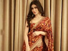 Mouni Roy Saree Look: मौनी रॉय ने पहनी प्रिंटेड कांथा साड़ी, दिलकश अदाओं पर अटकी फैंस की नजरें