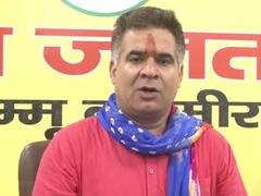 Jammu News: तालिब हुसैन के साथ वायरल तस्वीर पर रविंदर रैना की सफाई, पत्रकार के नाते आता था BJP दफ्तर