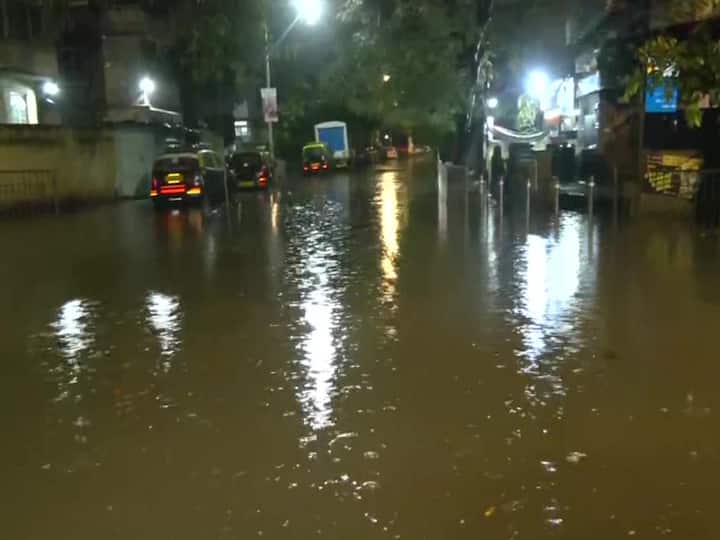 Maharashtra Mumbai Rain Heavy rains in Konkan including Mumbai, NDRF team deployed in Raigad Ratnagiri Maharashtra Rain : मुंबईसह कोकणात जोरदार पाऊस, राज्यात अनेक ठिकाणी मुसळधार पावसाचा इशारा