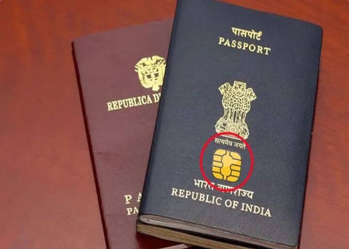 ঘরে বসেই আপডেট করতে পারবেন জীবনসঙ্গীর নাম। সম্প্রতি অনলাইনে এই সুবিধা পাবেন পাসপোর্টহোল্ডার। এতদিন পাসপোর্টে (Passport) কোনও পরিবর্তন করতে যেতে হত পাসপোর্ট কেন্দ্রে (Passport Seva Kendra)।