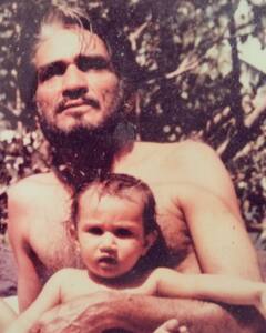 शोले के 'सांभा' की बेटी की तस्वीरें देखीं क्या? खूबसूरती के मामले में बॉलीवुड हसीनाओं को भी करती हैं फेल