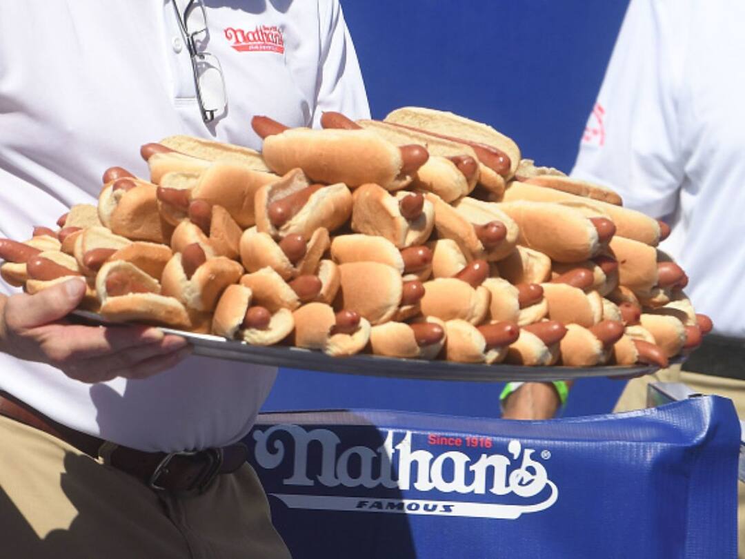 Can You Eat 63 Hot Dogs In 10 Minutes? This US Man Just Did That And Won A Contest 15th Time US man eats 63 Hot Dogs Wins Nathans Famous Fourth of July hot dog eating Contest 15th Time Can You Eat 63 Hot Dogs In 10 Minutes? This US Man Just Did That And Won A Contest 15th Time