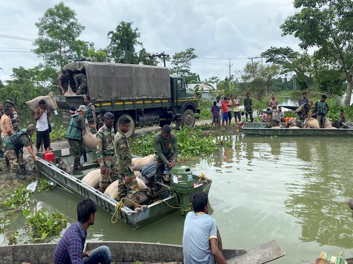 Assam Floods Two Arrested for Breach of Embankment Causing Man-Made Floods in Silchar Assam Floods: ఆ వరదలు కావాలని సృష్టించినవే- తాజాగా ఇద్దరు అరెస్ట్!