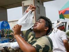 Delhi Weather News: दिल्ली वालों को उमस से राहत की उम्मीद, बुधवार को हो सकती है हल्की बारिश