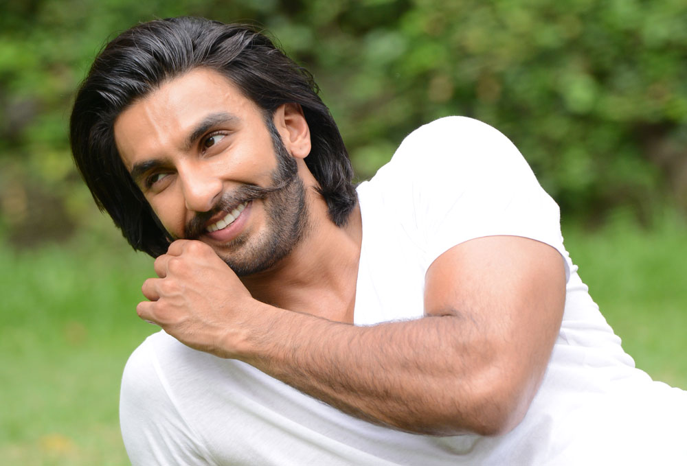 Ranveer Singh Birthday: कभी एड एजेंसी में नौकरी करते थे रणवीर सिंह, अब हैं करोड़ों की नेटवर्थ के मालिक