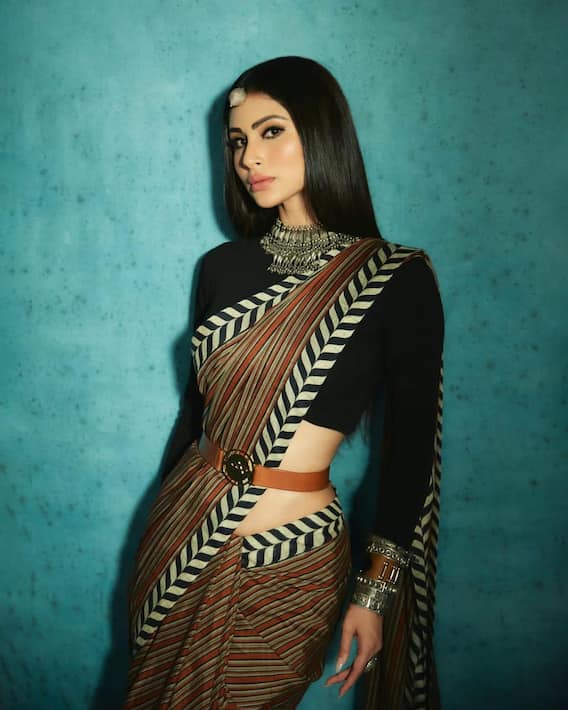 Mouni Roy ने बिकिनी पहनकर बढ़ाई फैंस की धड़कनें, तस्वीरों से नजरें हटा पाना होगा मुश्किल