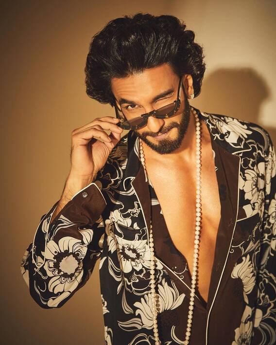 Happy Birthday Ranveer Singh : फैशन का स्टाइल हैं अतरंगी, रणवीर सिंह का कलरफुल लुक बनाता हैं उन्हें सबसे खास