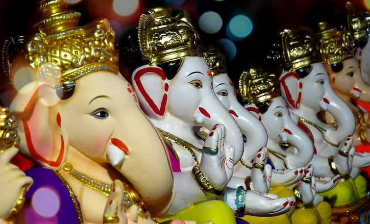 maharashtra marathi news fear of flood Preparations for Ganesh idol School in Balcony in Chiplun this year Chiplun : विघ्नहर्त्याच्या आगमनाची तयारी, मात्र महापुराची भीती आजही: चिपळूणात यंदा गणेशमूर्ती शाळा बाल्कनी, टेरेसवर