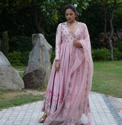 Sargun Mehta Bollywood Debut : अभिनेत्री सरगुन मेहता करणार बॉलिवूडमध्ये पदार्पण, 'या' बड्या अभिनेत्यासोबत झळकणार