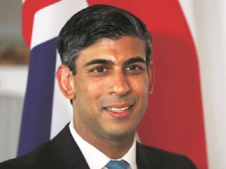 Rishi Sunak of Indian descent leads in UK's race for PM who is Narayan Murthy son-in-law Rishi Sunak : ब्रिटनच्या पंतप्रधानपदाच्या शर्यतीत भारतीय वंशाचे ऋषी सुनक आघाडीवर, नारायण मूर्तींचे आहेत जावई