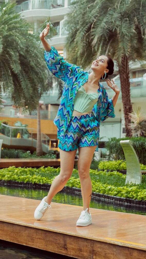 तापसी पन्नूचा कूल अॅन्ड कलरफुल लूक