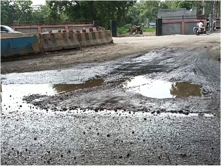 maharashtra news nashik news During rainy season, not single pothole in Nashik city , claims by nmc Nashik Potholes : नाशिककर! ऐकलं का? यंदा पावसाळ्यात शहरात एकही खड्डा दिसणार नाही, महापालिकेचा दावा 