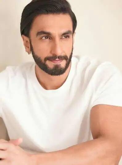 ਬਾਲੀਵੁੱਡ ਐਕਟਰ ਰਣਵੀਰ ਸਿੰਘ ਅੱਜ ਆਪਣਾ 37ਵਾਂ ਜਨਮਦਿਨ ਮਨਾ ਰਹੇ ਹਨ। ਇਸ ਜਨਮਦਿਨ ਦੇ ਜਸ਼ਨ ਲਈ ਰਣਵੀਰ ਆਪਣੀ ਪਤਨੀ ਦੀਪਿਕਾ ਅਤੇ ਪਰਿਵਾਰ ਨਾਲ ਅਮਰੀਕਾ 'ਚ ਹਨ।