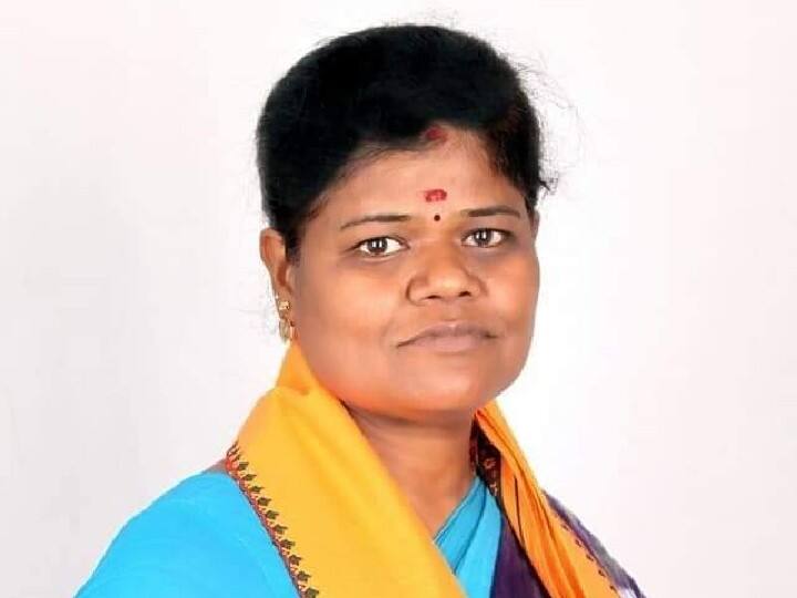 Shashti Sena Hindu People's Movement leader Saraswati arrested for threatening to kill documentary director Leena Manimegalai ஆவணப்பட இயக்குநர் லீனா மணிமேகலைக்கு கொலை மிரட்டல்  - சஷ்டி சேனா இந்து மக்கள் இயக்கத்தின் தலைவர் சரஸ்வதி கைது