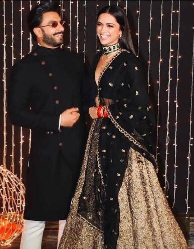 हाल ही में यूएस में एक कार्यक्रम में बतौर चीफ गेस्ट पहुंचे रणवीर दीपिका का मजेदार वीडियो सामने आया था.