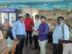 Vijayawada: అధిక ధరలకు కూల్ డ్రింక్స్, ఫుడ్ ఐటమ్స్ విక్రయాలు - విజిలెన్స్ ఆకస్మిక దాడులతో సీన్ తారుమారు