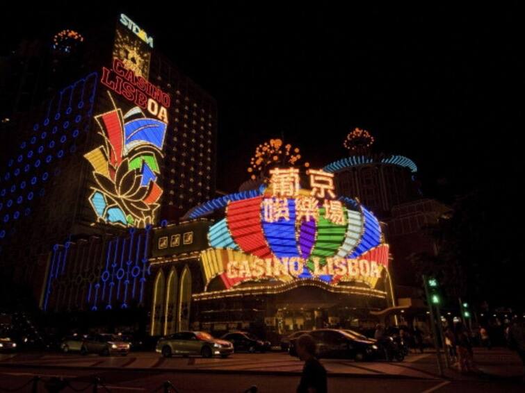 Macau Locks Down The Grand Lisboa Hotel As Covid-19 Cases Surge: Report Macau Locks Down The Grand Lisboa Hotel As Covid-19 Cases Surge: Report