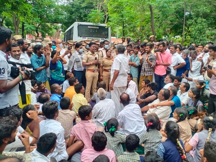 திருவண்ணாமலை: சாதி சான்றிதழ் கேட்டு குருமன்ஸ் மக்கள் போராட்டம் - பெற்றோர்கள் கைதால் கதறி அழுத குழந்தைகள்...!