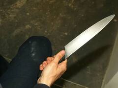 Mumbai Crime: प्रॉपर्टी विवाद को लेकर बेटे ने गला रेतकर मां की कर दी हत्या, खुद लोकल ट्रेन के सामने कूदा