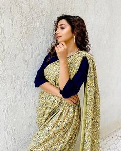 PHOTO: अभिनेत्री टीना दत्ताचा ग्लॅमरस अंदाज; हटके साडीत केलं फोटोशूट!