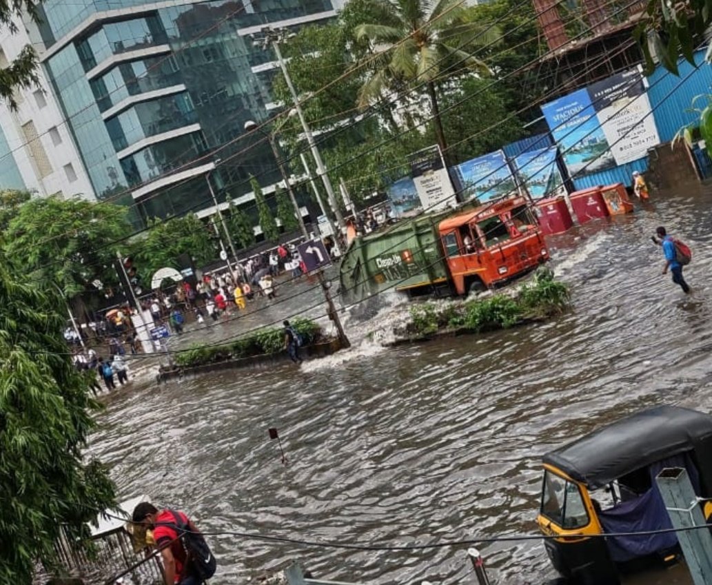 Maharashtra Mumbai Rain : मुंबईसह कोकणात मुसळधार पाऊस, नागरिकांना सतर्कतेचा इशारा, पुढचे पाच दिवस सर्वदूर पावसाचा अंदाज 