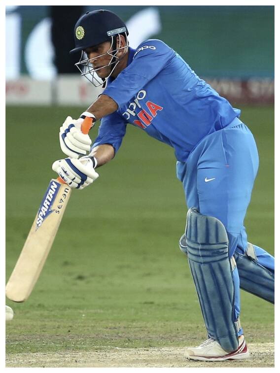 ఇంటర్నేషనల్ క్రికెట్లో మహేంద్ర సింగ్ స్పెషల్ రికార్డులు