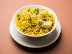 Healthy Poha : ब्रेकफास्टमध्ये पोहे खाताय? जाणून घ्या, आरोग्यदायी फायदे!