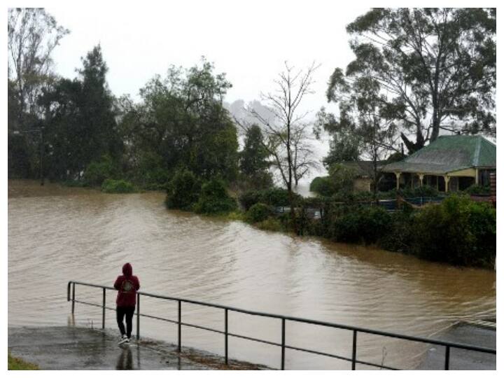 According to the weather department, major flooding has been reported in Windsor, in the city's western part. Due to floods, more than 19,000 homes are facing power cuts. (Image: AFP)
