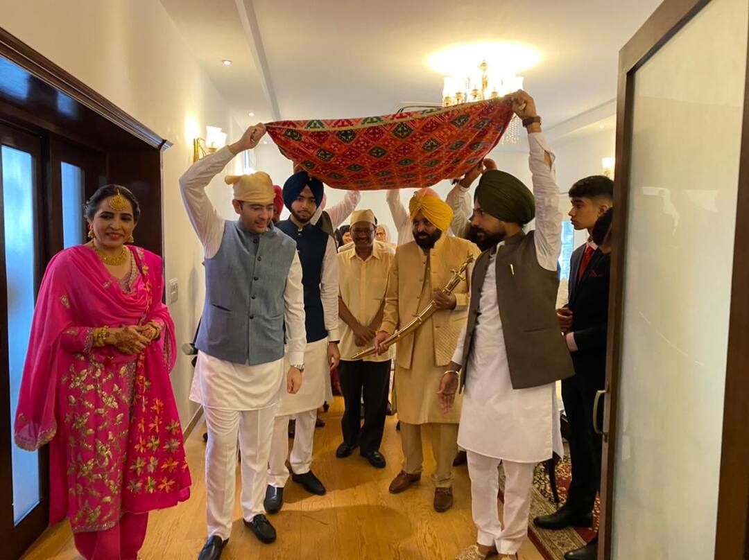 CM Mann wedding taking place according to Sikh customs, Anand function at CM House CM Mann Marriage: ਸਿੱਖ ਰੀਤੀ ਰਿਵਾਜਾਂ ਅਨੁਸਾਰ ਹੋ ਰਿਹਾ ਸੀਐਮ ਮਾਨ ਦਾ ਵਿਆਹ, ਸੀਐਮ ਹਾਊਸ 'ਚ ਹੋ ਰਹੇ ਆਨੰਦ ਕਾਰਜ