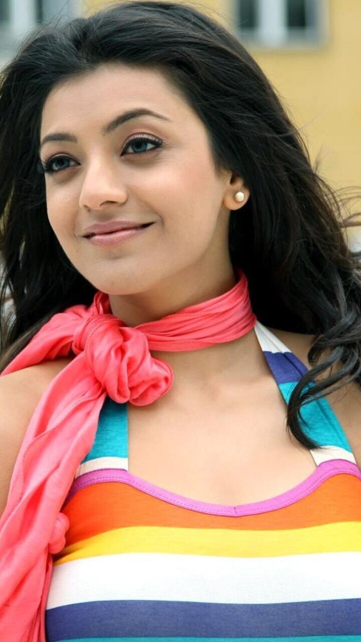 மாஸ் மீடியா இளங்கலை படிப்பு படித்துள்ளார் காஜல்