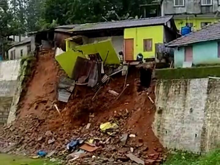 Landslides and houses collapsed due to heavy rains in Valparai Watch Video: வால்பாறையில் தொடரும் கனமழை;  மண் சரிவால் இடிந்து விழுந்த வீடுகள் - அதிர்ச்சி வீடியோ..!