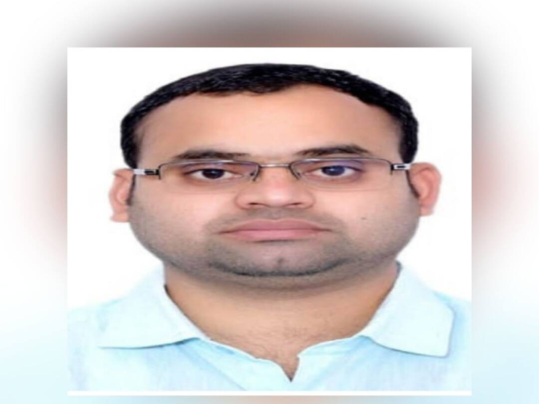 Bihar : प्राध्यापकाचा प्रामाणिकपणा; विद्यार्थी आले नाहीत म्हणून शिकवता न आल्यानं 23 लाखांचा पगार केला परत! bihar professor dr lalan kumar returned his salary of rs 23 lakh Bihar : प्राध्यापकाचा प्रामाणिकपणा; विद्यार्थी आले नाहीत म्हणून शिकवता न आल्यानं 23 लाखांचा पगार केला परत!