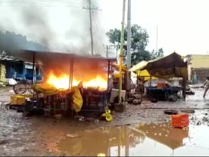 Karnataka Violence Four people injured in Kerur Arguments Between Two Different Communities Led Violence section 144 School College Shut Karnataka News: कर्नाटक के केरूर में दो समुदायों के बीच हिंसक झड़प, इलाके में धारा 144 लागू, स्कूल-कॉलेज भी बंद